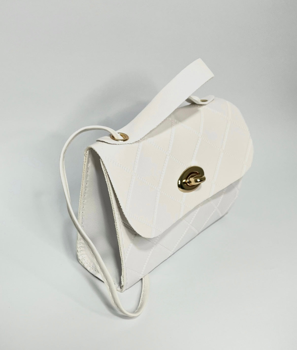 Bolso blanco compacto