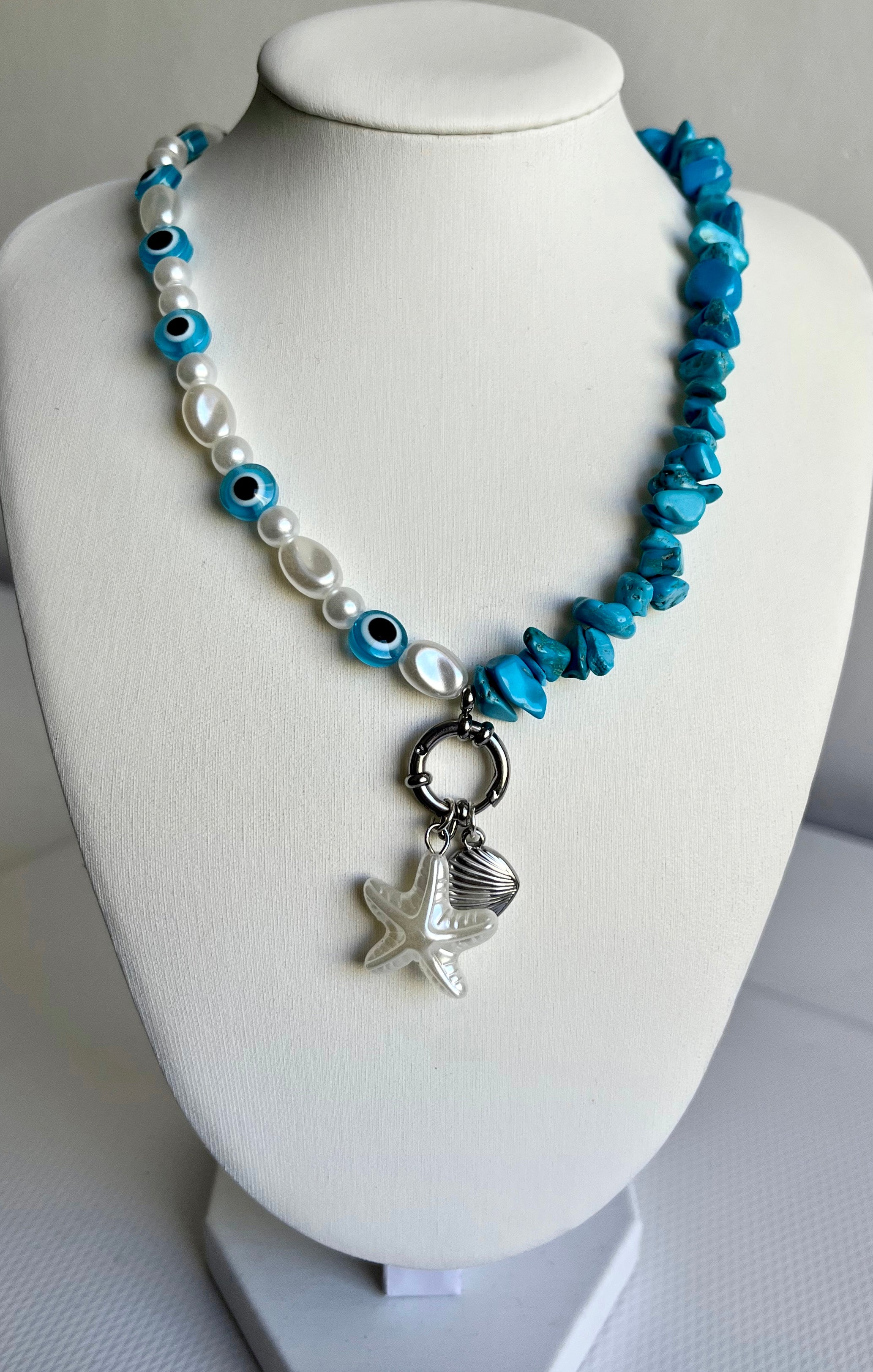 Collar Antipaxos