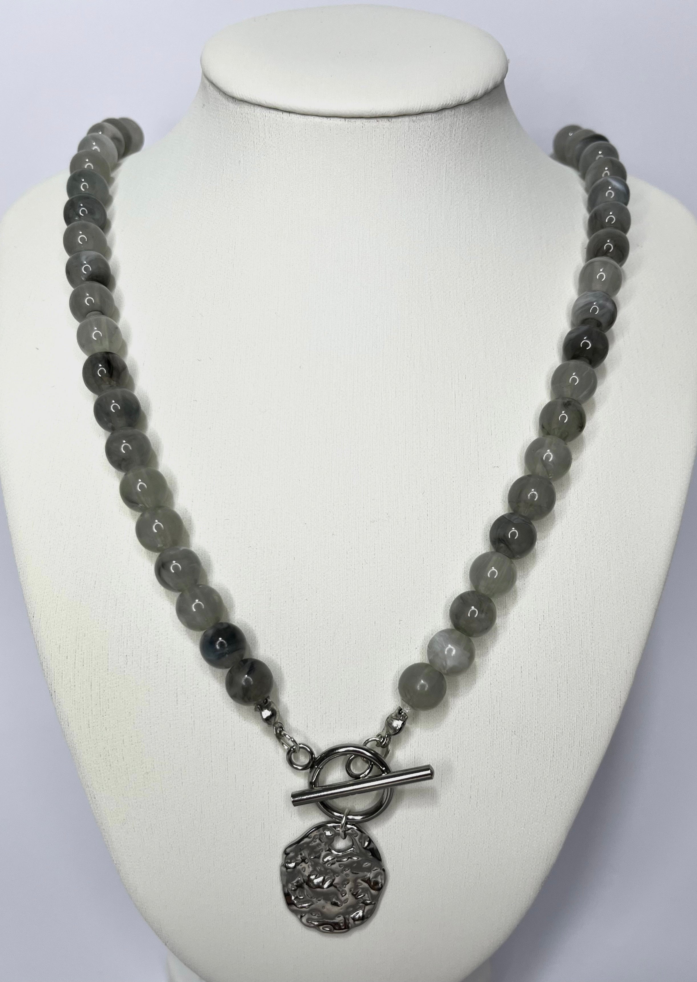 Collar ojo de gato gris y Medalla Texturada