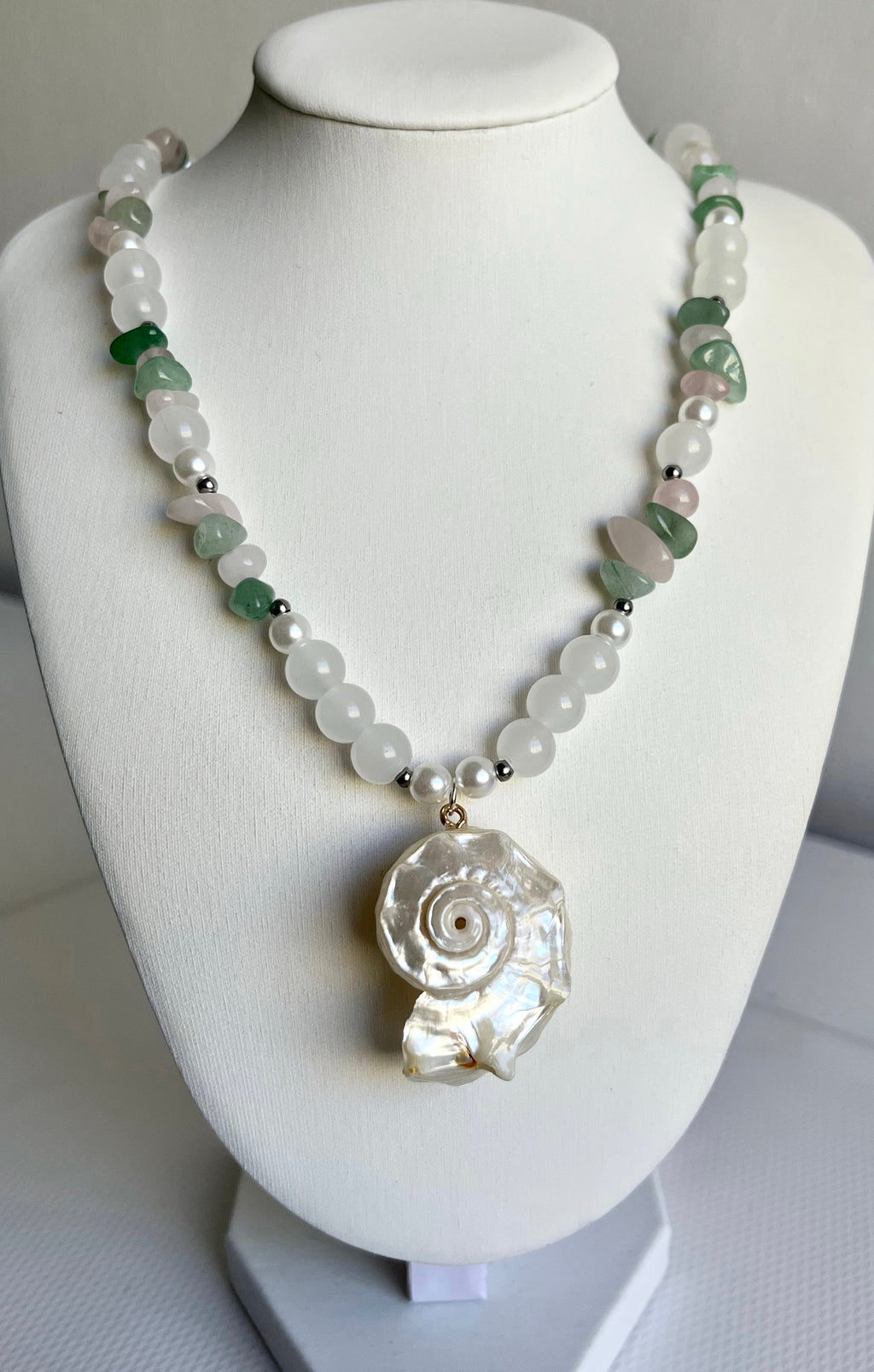 Collar Paros