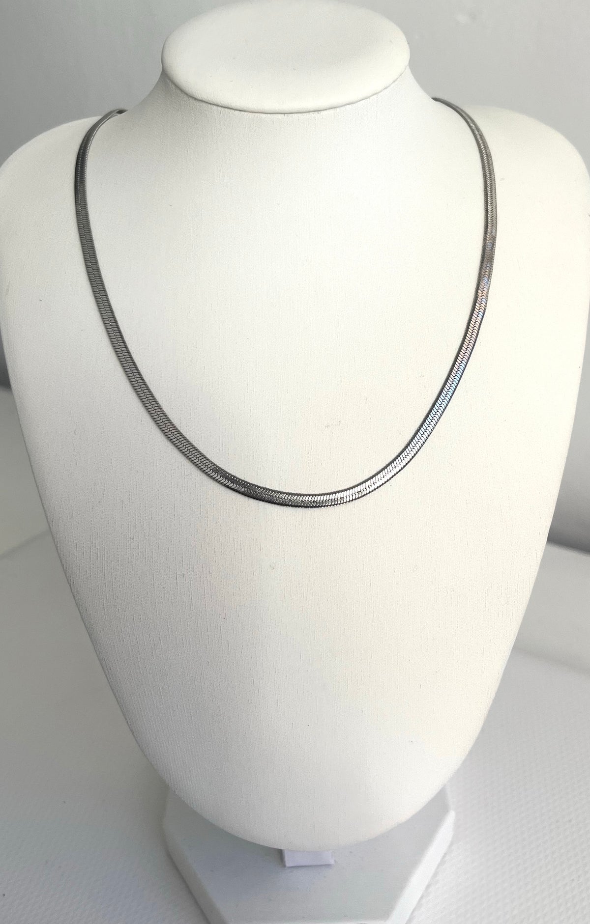 Collar cadena de serpiente