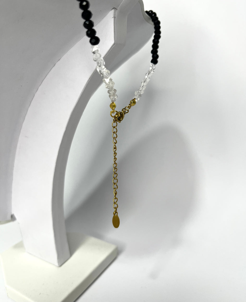 Collar cristal austriaco negro y Cristal transparente con dije forma de gota