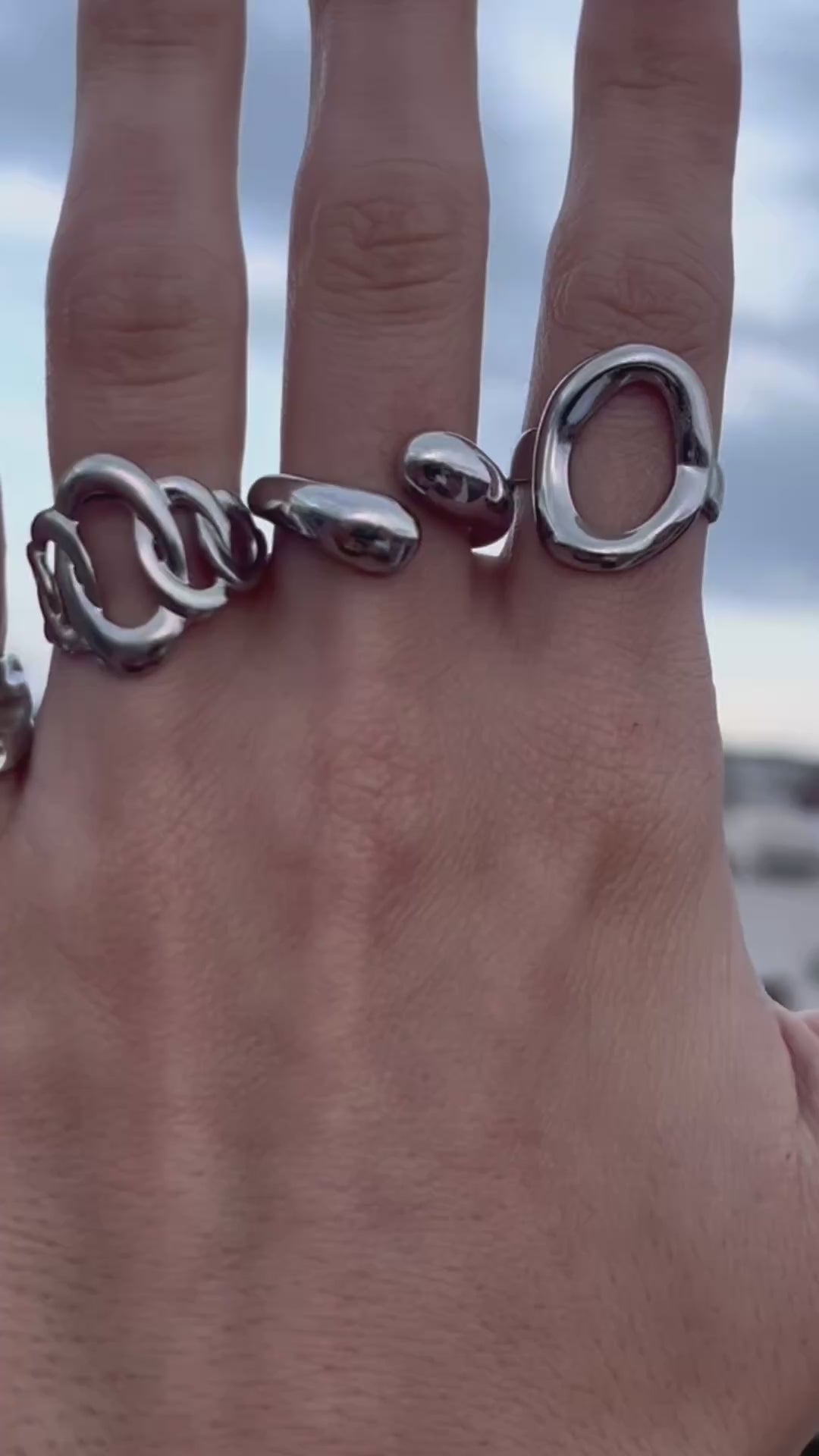 Anillo Abstracto